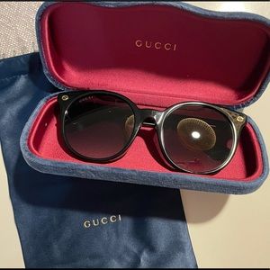 Gucci Women’s sunglasses GG0091S